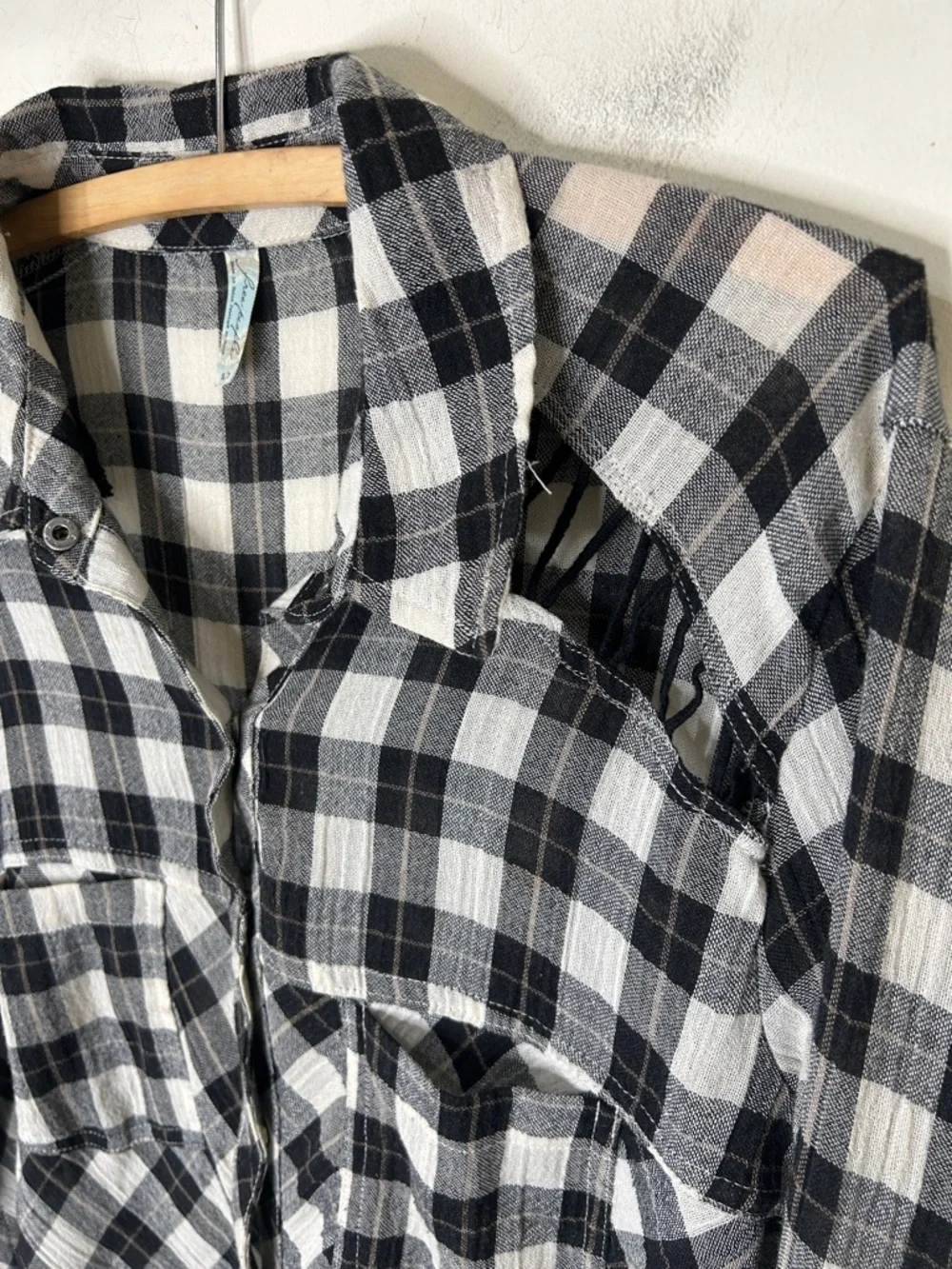 FREE PEOPLE Black White Plaid Snap Button Down Shirt Cutout Size Small
